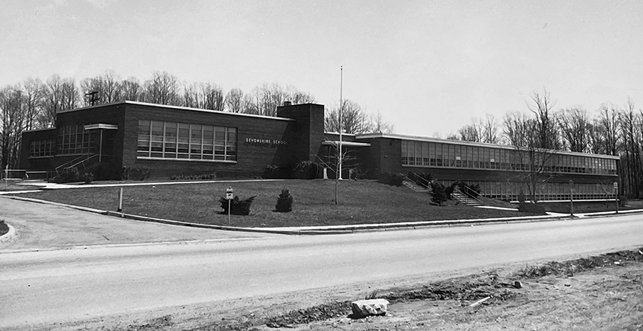 Black and white photograph of Devonshire Elementary School.