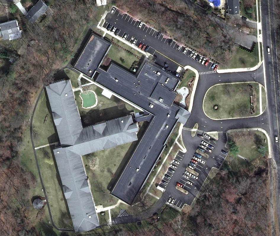 Aerial photograph of the former Hollin Hills Elementary School after its conversion to a housing community for senior citizens.