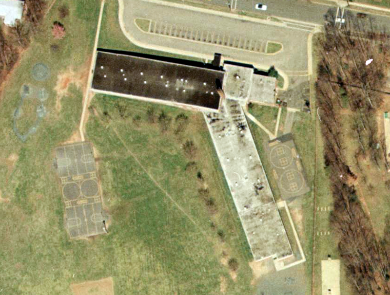 Aerial photograph of Walnut Hill Elementary School.