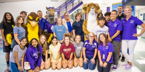 Superintendent Reid with students and staff at the Chantilly HS Open House